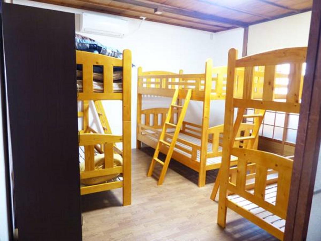 Gomaharu Guesthouse Осака Екстериор снимка